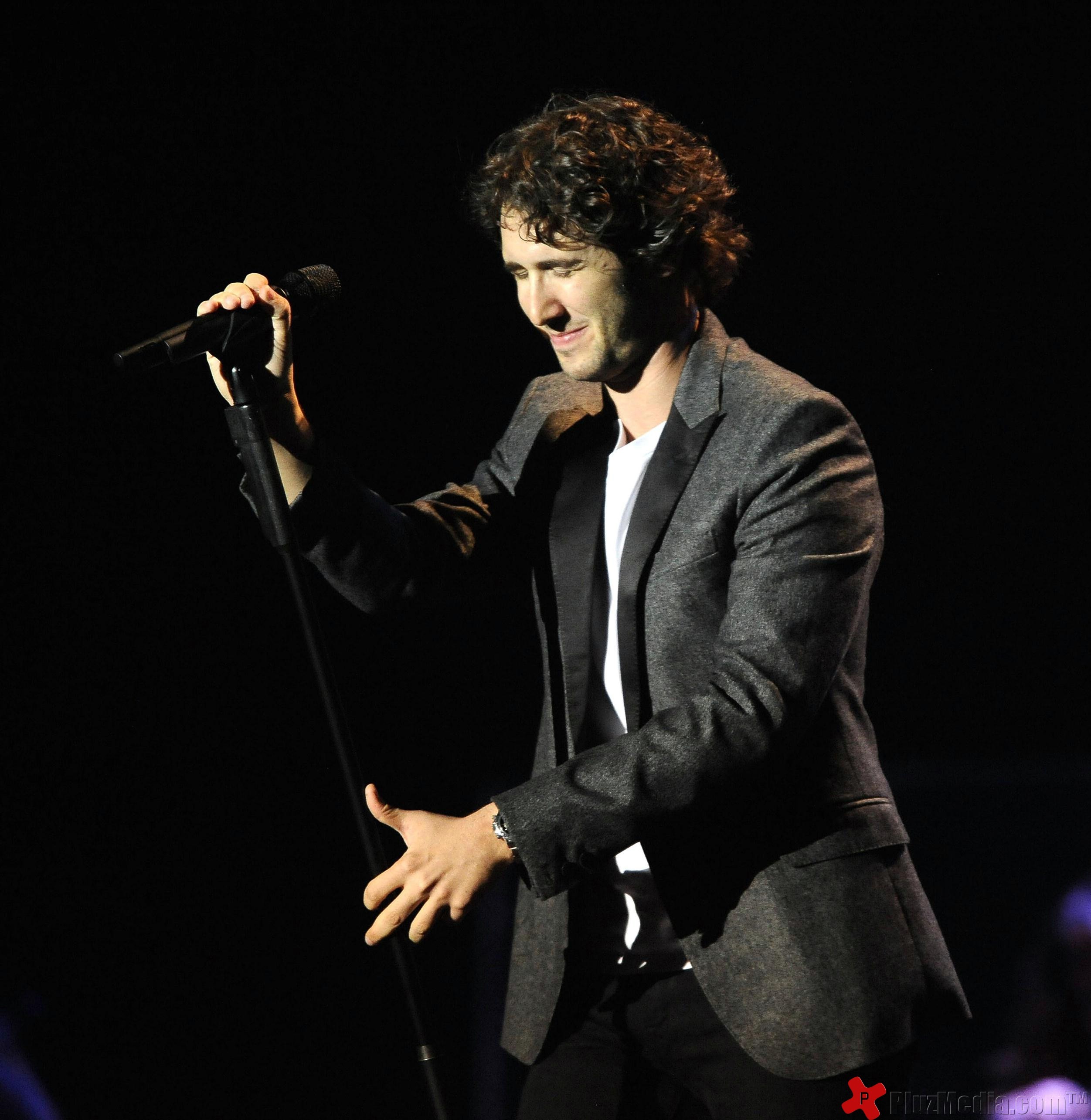 Josh Groban performs live at the Heineken Music Hall | Picture 92765